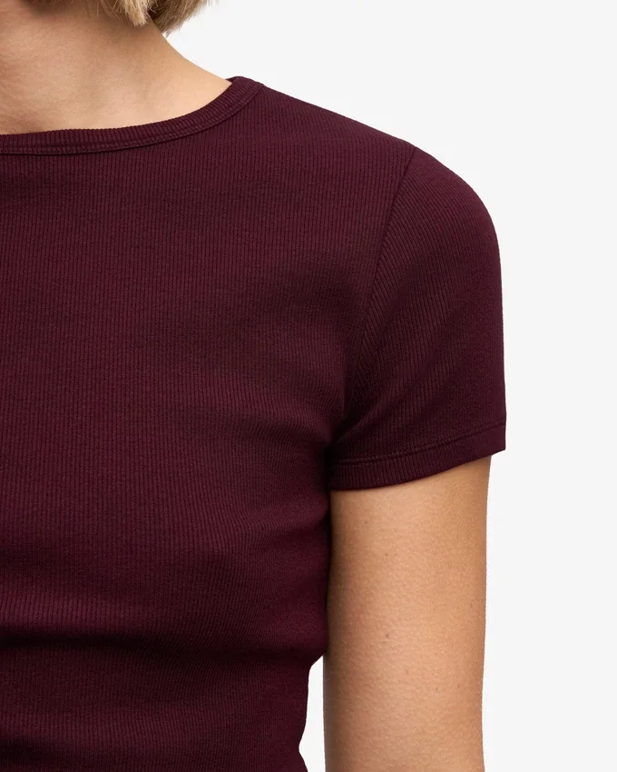 Bio-T-Shirt mit Rippstrick – Oxblood-Rot