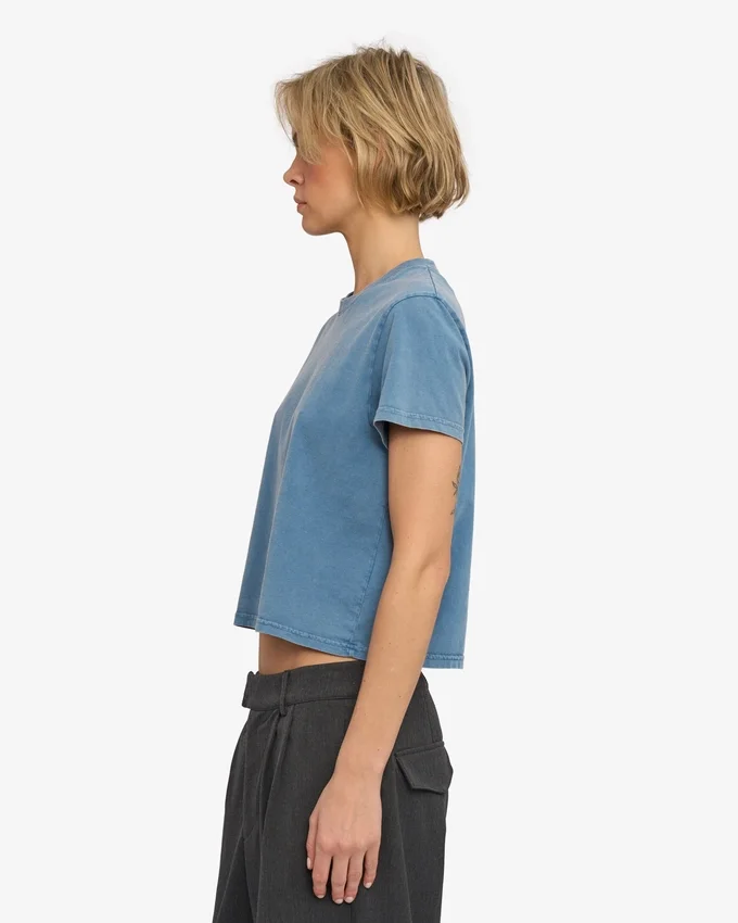 Boxy Crop-T-Shirt aus Bio-Baumwolle – Faded Indigo