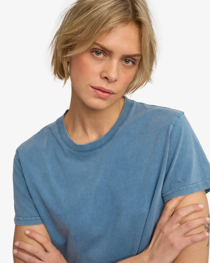 Boxy Crop-T-Shirt aus Bio-Baumwolle – Faded Indigo