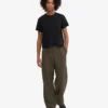 Boxy Crop-T-Shirt aus Bio-Baumwolle – Tiefschwarz