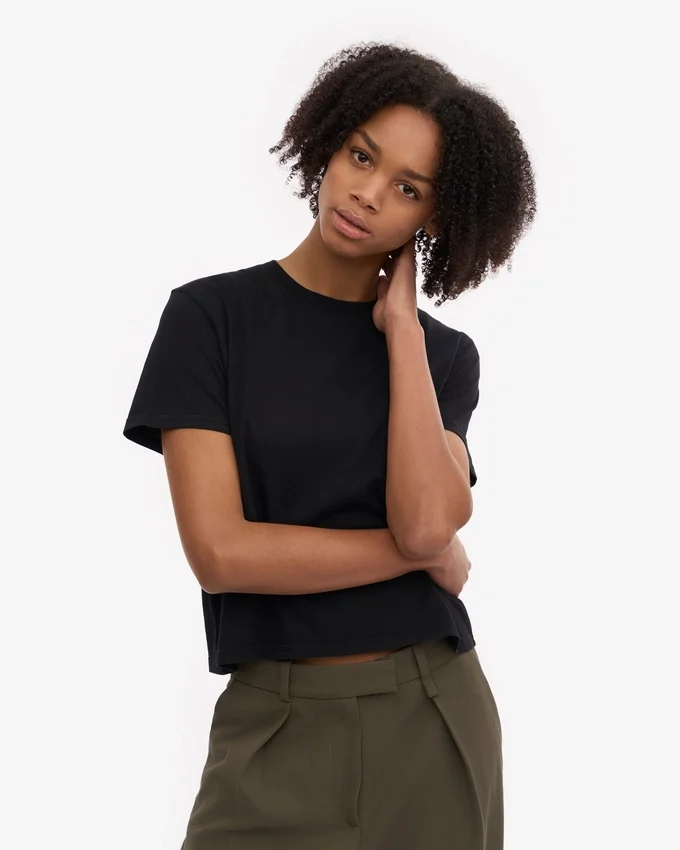 Boxy Crop-T-Shirt aus Bio-Baumwolle – Tiefschwarz