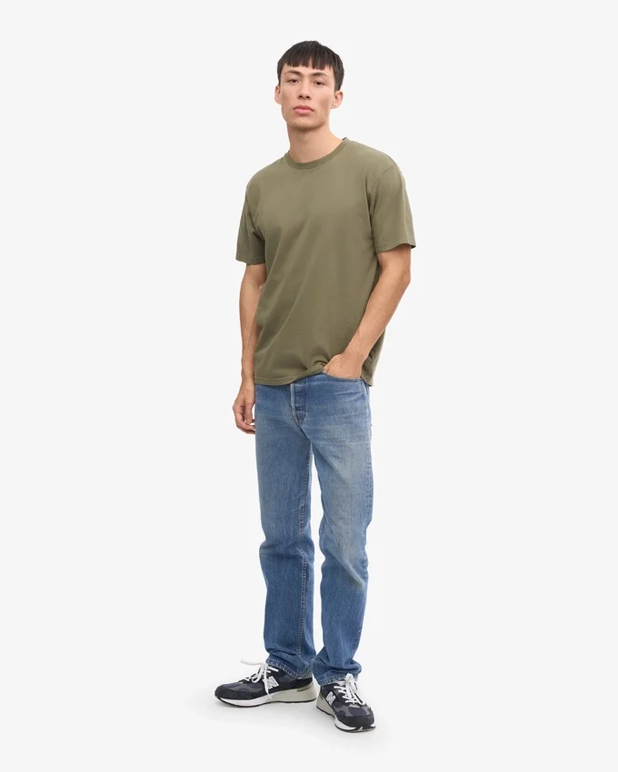 Classic Organic Tee – Staubiges Oliv