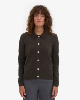 Damen-Strickjacke aus Merinowolle mit Kragen – Kaffeebraun