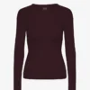 Damen-T-Shirt aus Bio-Baumwolle mit Rippbündchen und langen Ärmeln – Oxblood-Rot