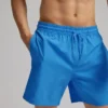 Klassische Badeshorts – Leuchtendes Korallenrot