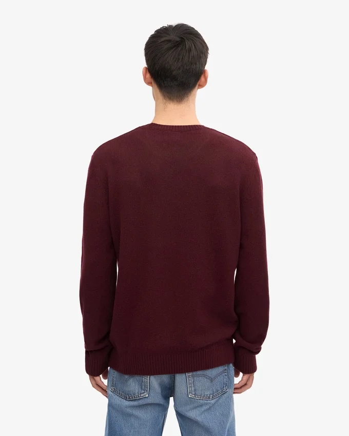 Klassischer Rundhalspullover aus Merinowolle – Oxblood-Rot