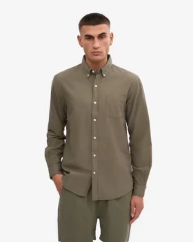 Organic Button Down-Hemd mit Knopfleiste – Staubiges Oliv