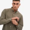 Organic Button Down-Hemd mit Knopfleiste – Staubiges Oliv