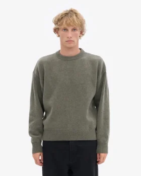 Oversized-Pullover aus Merinowolle – Staubiges Olivgrün