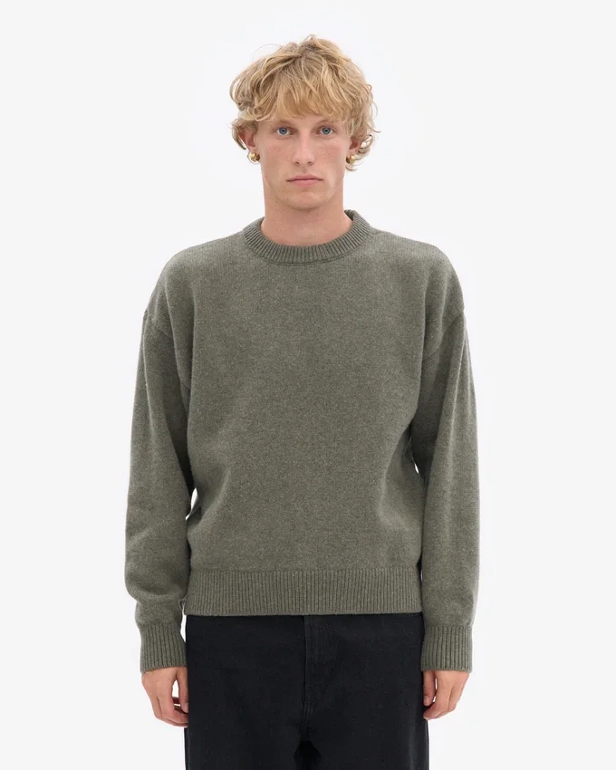 Oversized-Pullover aus Merinowolle – Staubiges Olivgrün