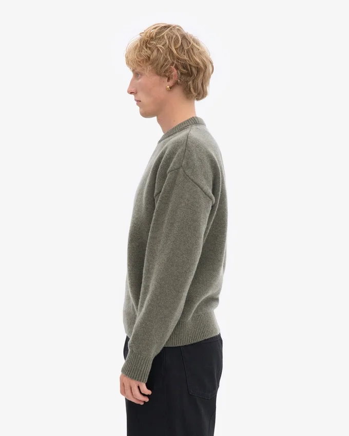 Oversized-Pullover aus Merinowolle – Staubiges Olivgrün
