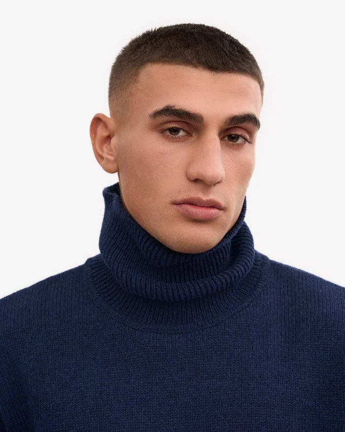 Rollkragenpullover aus Merinowolle – Marineblau
