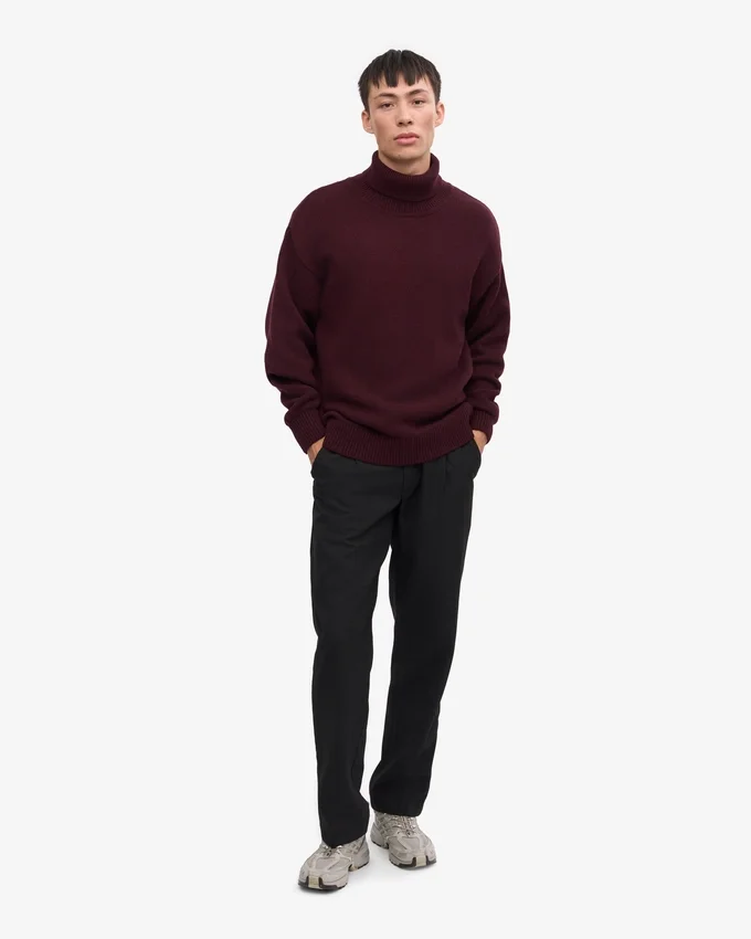 Rollkragenpullover aus Merinowolle – Oxblood-Rot