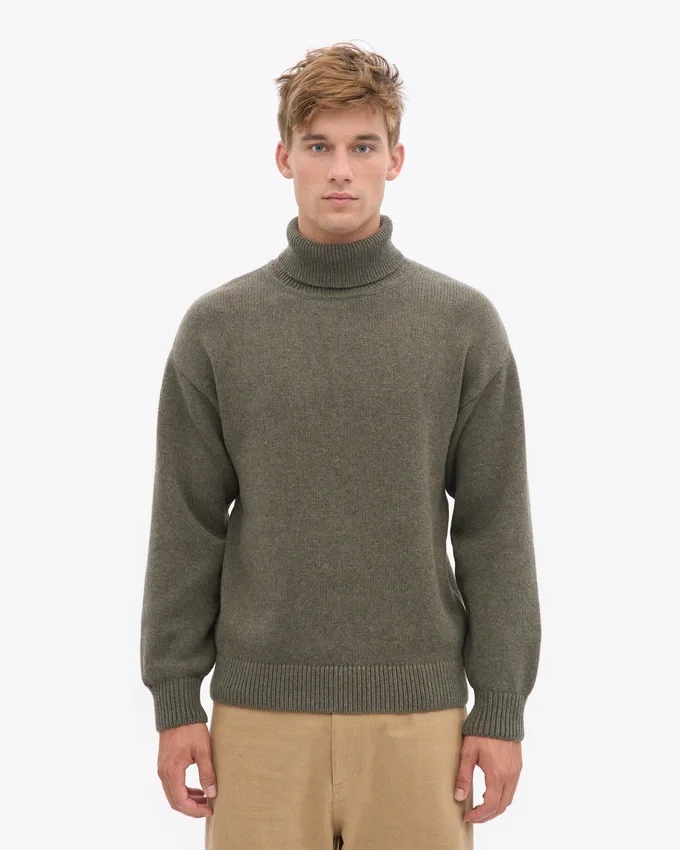 Rollkragenpullover aus Merinowolle – Staubiges Oliv