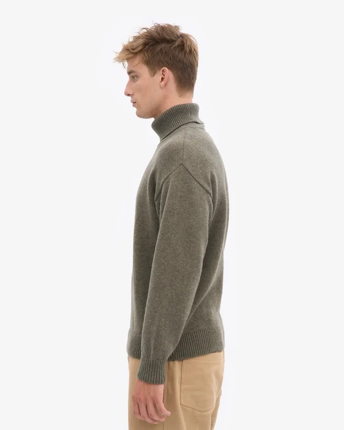 Rollkragenpullover aus Merinowolle – Staubiges Oliv