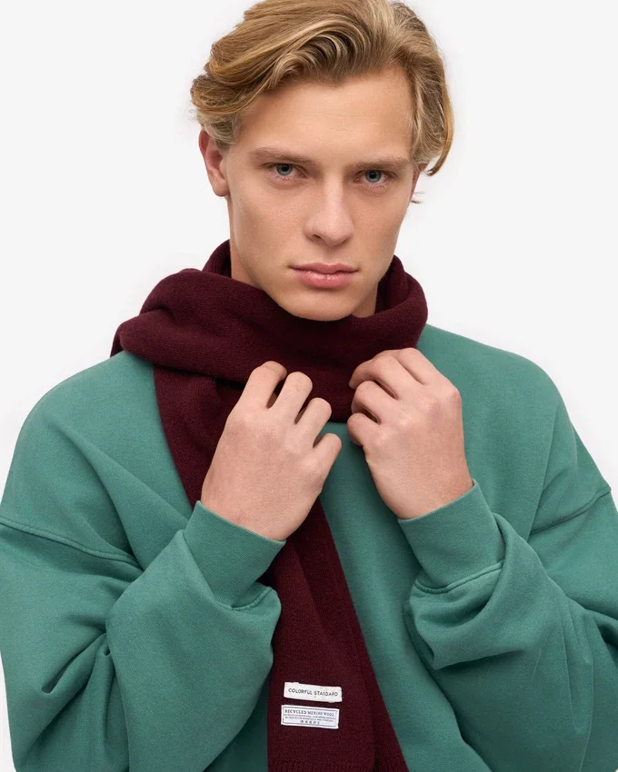 Schal aus Merinowolle – Oxblood-Rot