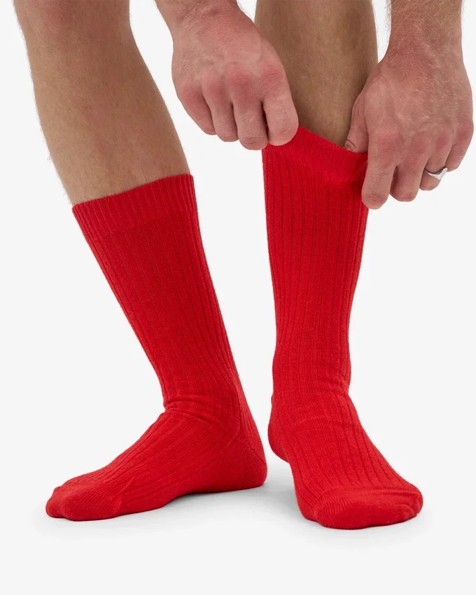 Socken aus Merinowollmischung – Rot-Mandarine