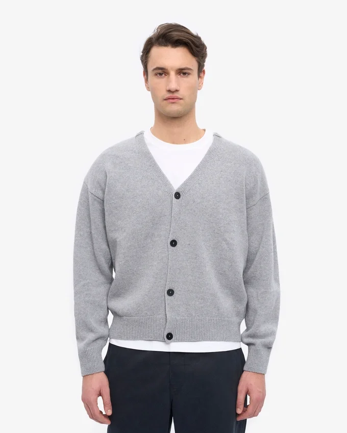 Strickjacke aus Merinowolle mit V-Ausschnitt – meliertes Grau