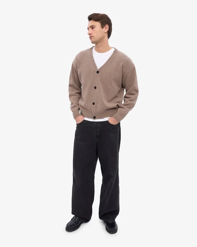 Strickjacke mit V-Ausschnitt aus Merinowolle – Warm Taupe